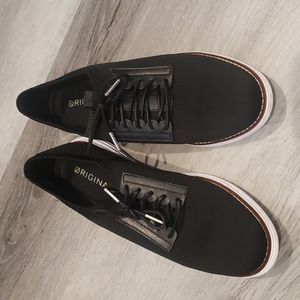 Like new black Cole Haan Original Grand shoes Size 8.5
